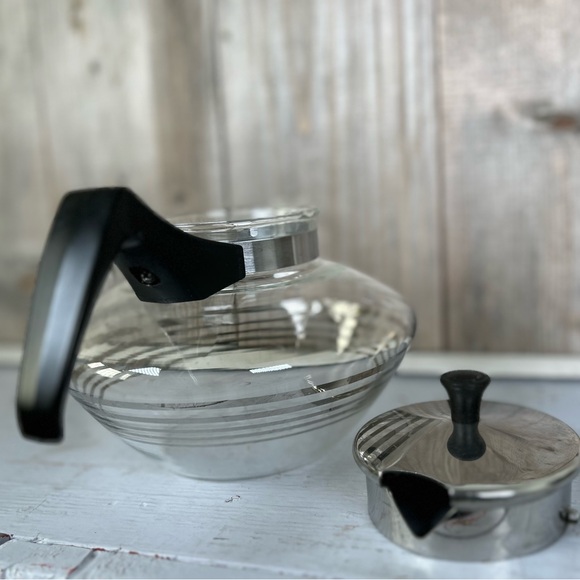 MCM Glass Teapot š« - Picture 6 of 13